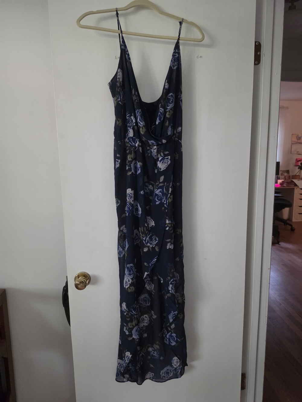 Forever 21 Navy Floral Spaghetti-Strap Maxi Dress